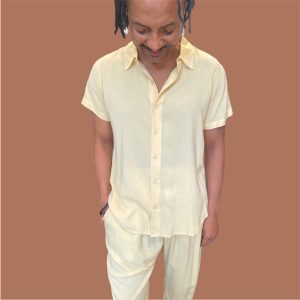 CAMISA AMARELA MANGA CURTA